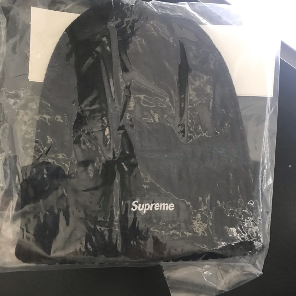 Supreme Black Beanie (Brand New With Tag)
